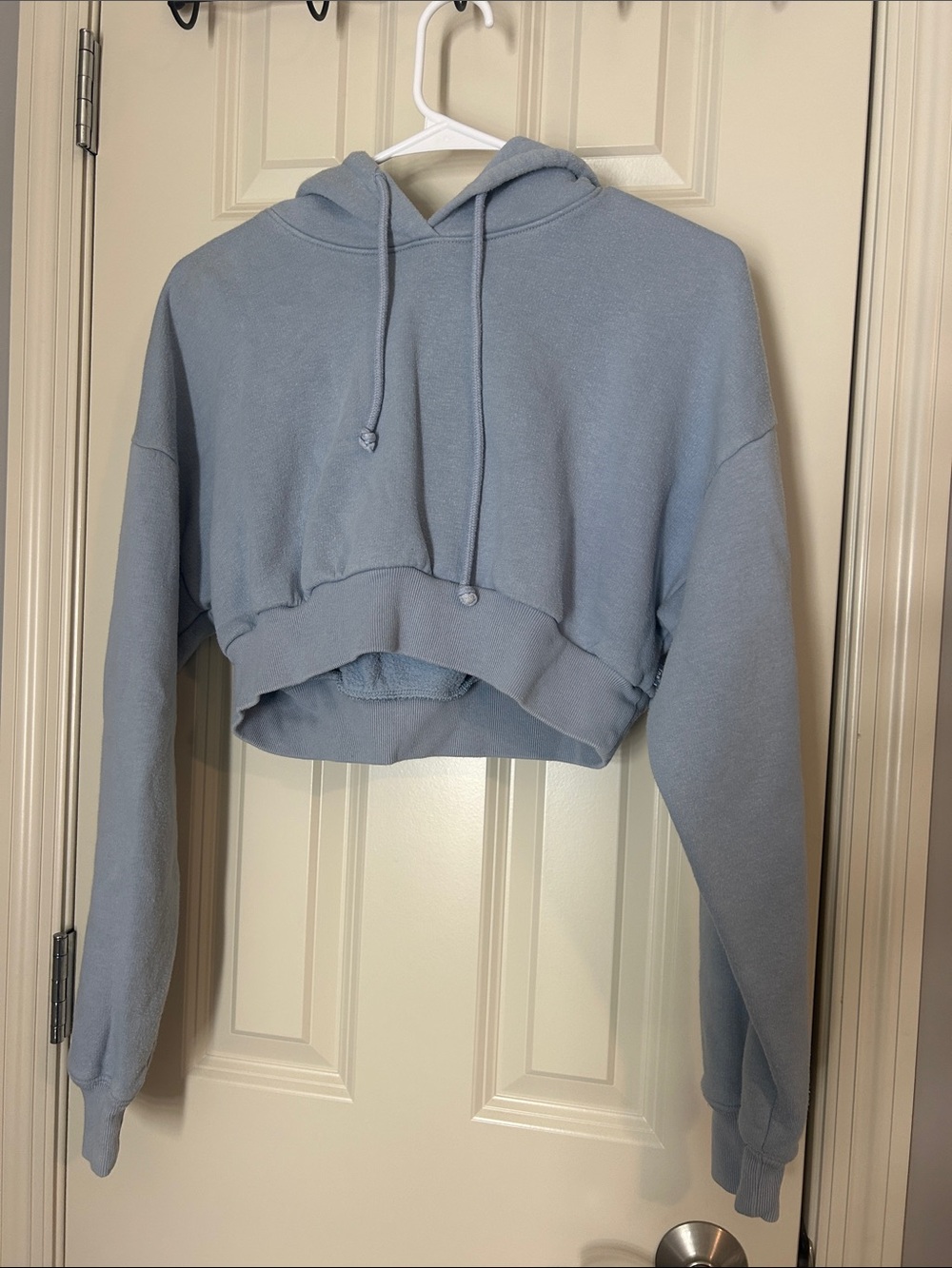Aritzia TNA Cropped Hooded Sweatshirt